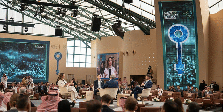 مؤتمر مبادرة مستقبل الاستثمار في نسخته التاسعة يواصل أعماله بجلسات حوارية