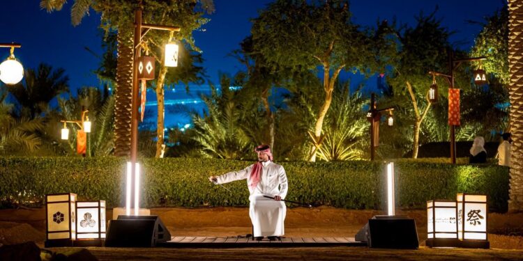 سوق الموسم ينطلق من منطقة الطوالع التاريخية بـ “النجناج”