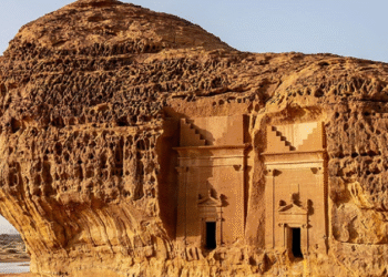 العُلا تواصل تألّقها بفوزها بثلاث فئات رئيسية ضمن جوائز السفر العالمية 2025