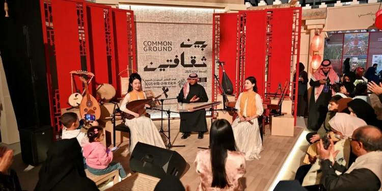 يهدف المهرجان إلى ترسيخ الحوار الحضاري وتعزيز التبادل الثقافي بين البلدين (واس)