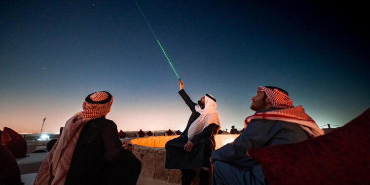 يبرز "منزال" المكانة التاريخية والحضارية للدرعية كمهد للثقافة السعودية (موسم الدرعية)