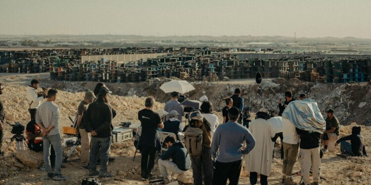 وفّرت مجموعة "كابلات الرياض" موقع التصوير لفيلم "العيون الساهرة" (موسم الرياض)