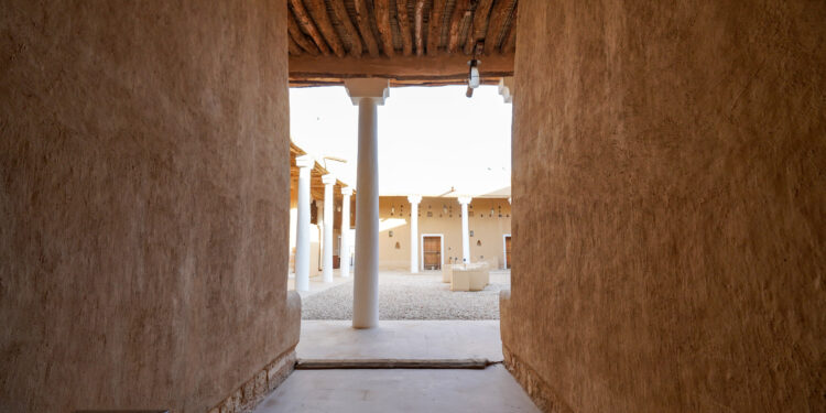 “قصر ناصر بن سعود” يستحضر جهود رجال الدولة السعودية الأولى في تأمين طرق القوافل