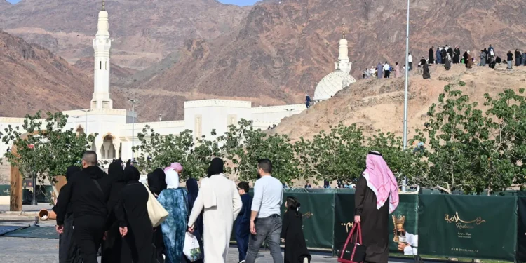 تتيح زيارة المدينة المنورة تجربة مثرية تشمل الجوانب الثقافية والمعالم التاريخية والحاضر الزاهر (واس)