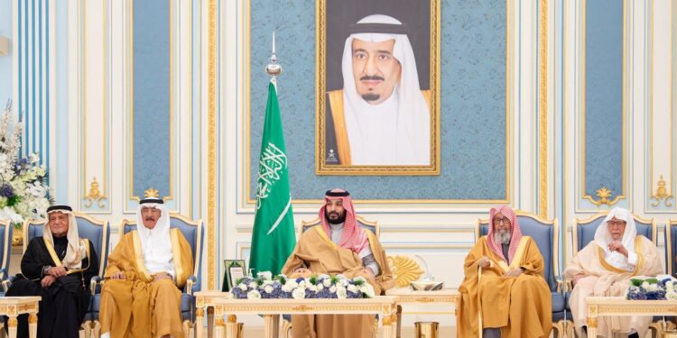 ولي العهد يستقبل المهنئين بشهر رمضان المبارك