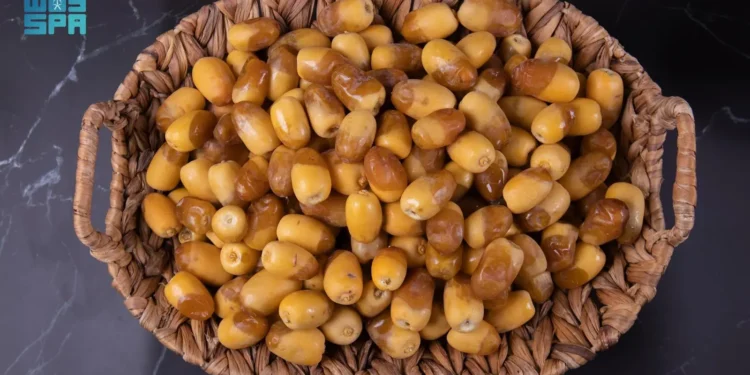 تمور الرياض تُزيّن موائد رمضان وتُعزّز القيمة الغذائية للمستهلكين