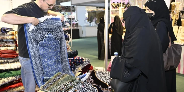 انطلاق معرض الليالي الرمضانية للتسوق في جدة