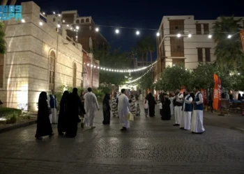 “جدة التاريخية” تستقبل زوارها بالأهازيج وحفاوة التراث الحجازي