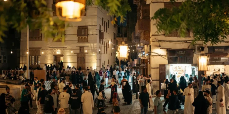 جدة التاريخية تسجّل رقمًا قياسيًا بأكثر من 4 ملايين زائر في رمضان