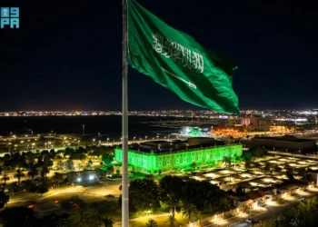 اعتزازًا بقيمه الوطنية.. المملكة تحتفي بـ”يوم العلم”