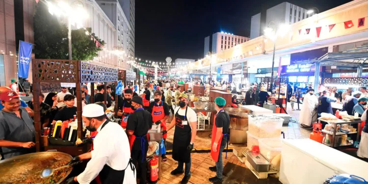 “بازار البلد”.. أنشطة شعبية تجذب زوار “جدة التاريخية”