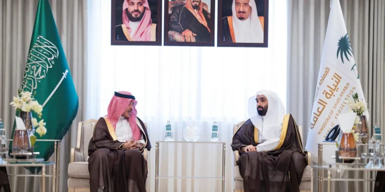النائب العام ووزير الإعلام يبحثان سبل تطوير التعاون المشترك